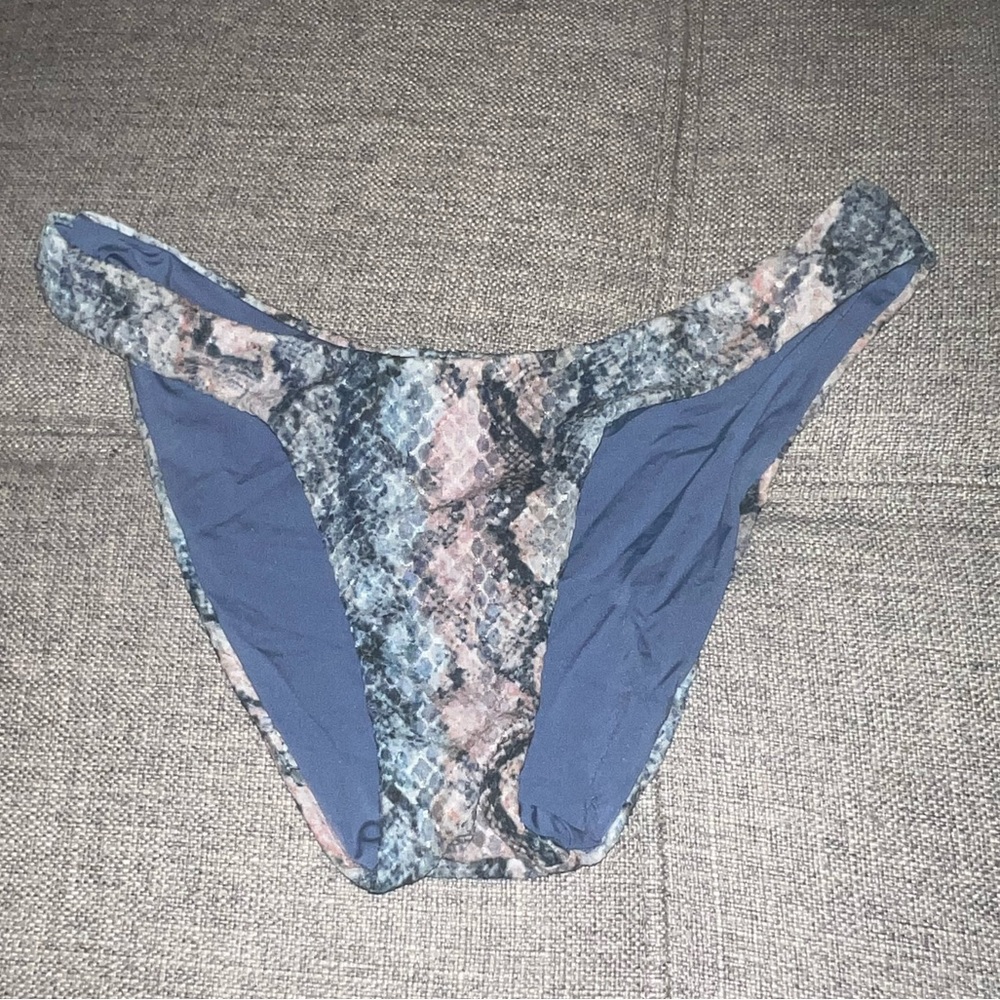 Bikini bottoms
